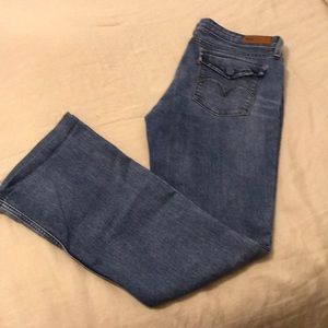 Levi’s jeans flare cut